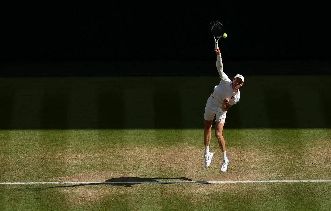 包含比赛局势复杂引发热议！，纳达尔在G2比赛中锐不可当观众掌声雷动的词条-九游游戏