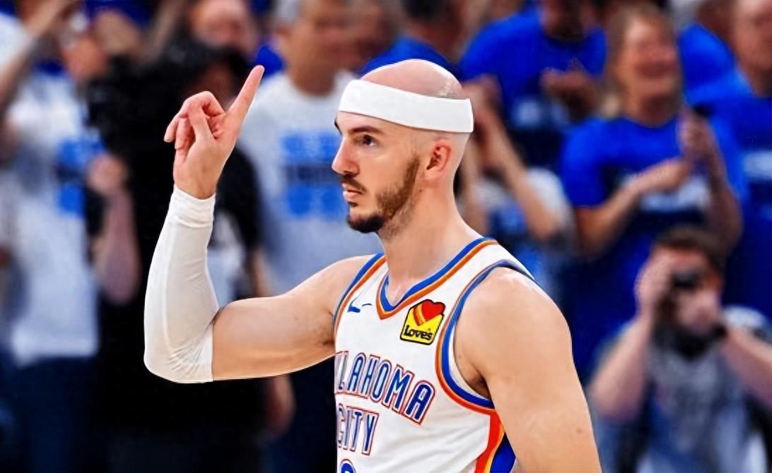 赛后欧篮联焦点战；夏洛特黄蜂主帅复盘；媒体盛赞；训练强度明显提升的简单介绍